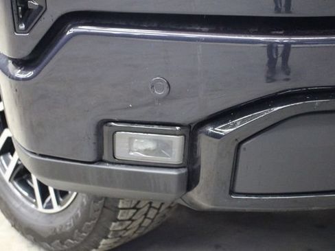 Used 2024 GMC Sierra 1500 AT4 w/ Technology Package AWD/4WD image 9