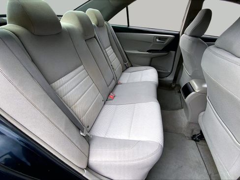 Used 2017 Toyota Camry LE FWD image 19