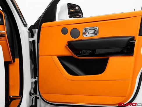 Used 2022 Rolls-Royce Cullinan image 23