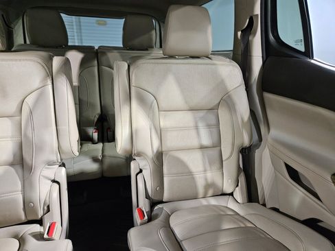 Used 2019 GMC Acadia Denali image 14