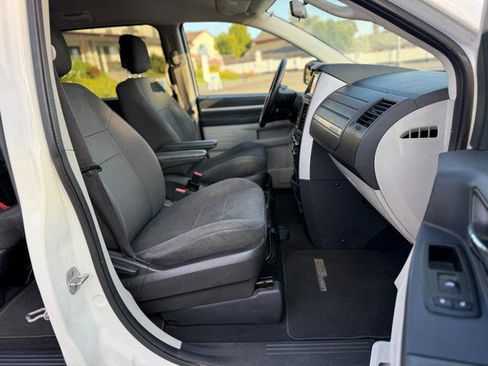 Used 2010 Dodge Grand Caravan Hero FWD image 21