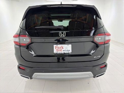 Used 2025 Honda Pilot Elite image 4
