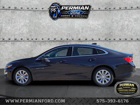 Used 2023 Chevrolet Malibu LT image 2