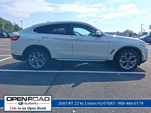 Used 2023 BMW X4 xDrive30i w/ Convenience Package AWD/4WD image 2