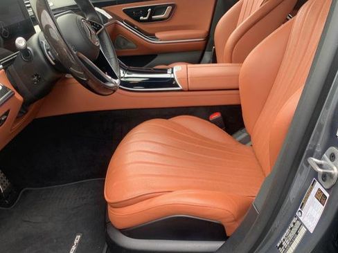 Used 2023 Mercedes-Benz S 500 4MATIC image 4