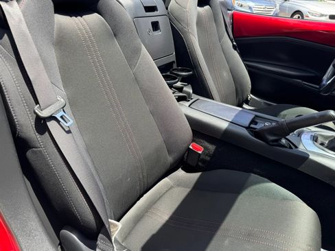 Used 2016 MAZDA MX-5 Miata Club RWD image 28