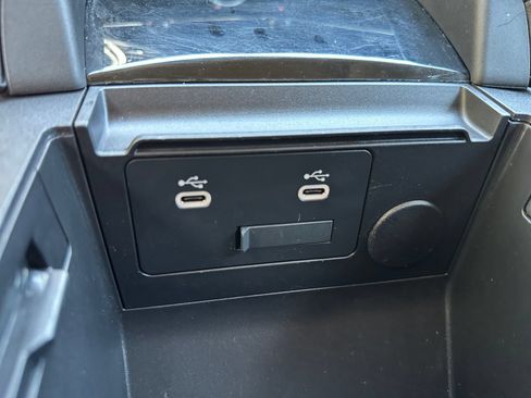 Used 2025 MAZDA MAZDA3 s FWD image 32
