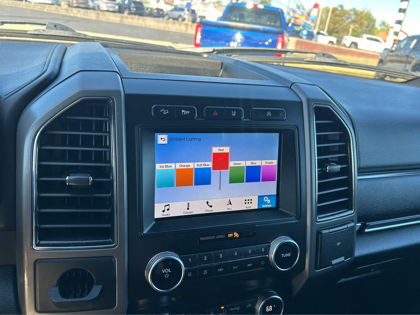 Used 2019 Ford Expedition XLT w/ Equipment Group 202A AWD/4WD image 46