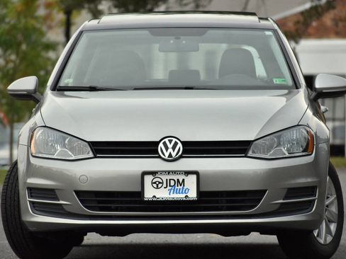 Used 2015 Volkswagen Golf S image 3