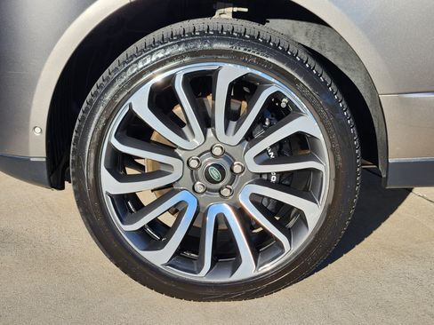 Used 2020 Land Rover Range Rover Long Wheelbase Autobiography image 9