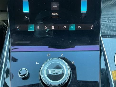 Used 2025 Cadillac Escalade Sport w/ LPO, ONYX Package AWD/4WD image 16