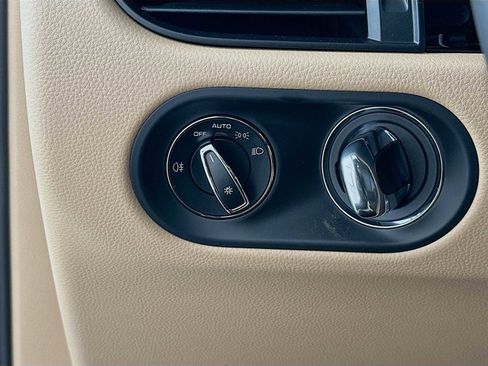 New 2026 Porsche Macan S image 13