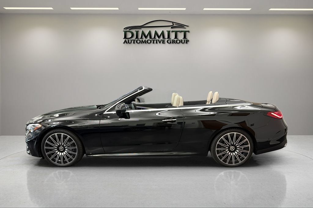 Used 2024 Mercedes-Benz CLE 300 4MATIC Cabriolet image 9