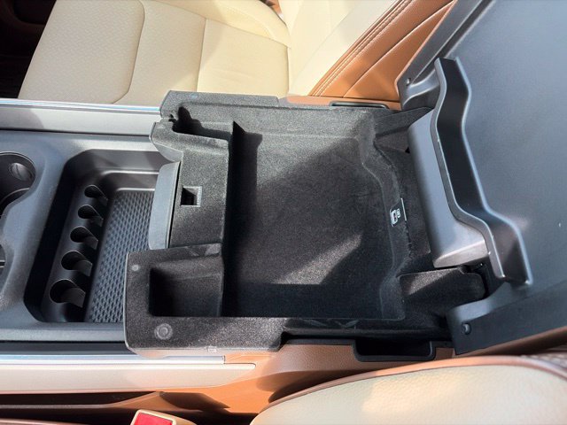 Used 2019 RAM 1500 Laramie AWD/4WD image 32