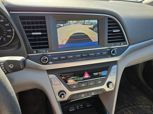 Used 2018 Hyundai Elantra SEL FWD image 27