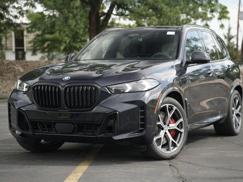 New 2026 BMW X5 xDrive50e w/ M Sport Package AWD/4WD image 1