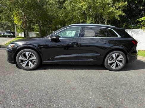 Used 2024 Audi Q8 e-tron Premium Plus w/ Premium Plus Package AWD/4WD image 14