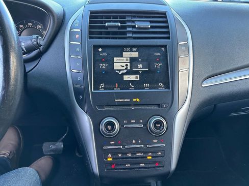 Used 2017 Lincoln MKC Premiere image 15