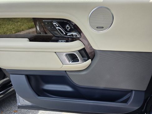 Used 2021 Land Rover Range Rover Westminster Edition image 23