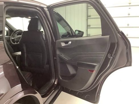 Used 2023 Ford Escape ST-Line w/ Tech Pack #1 AWD/4WD image 9