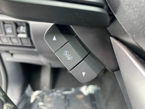 Used 2024 Subaru Forester Premium AWD/4WD image 24