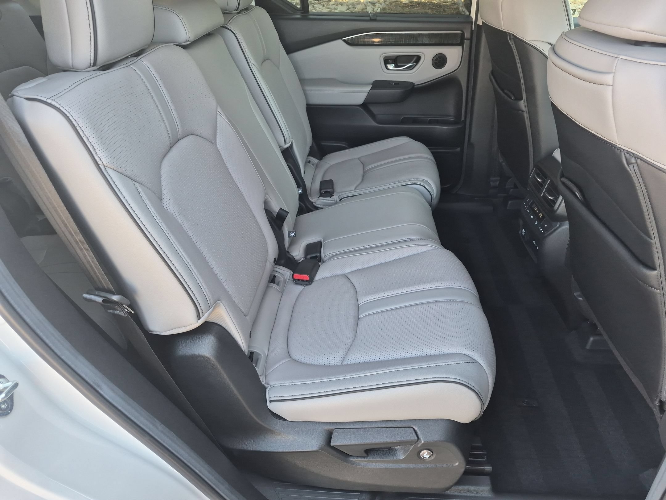 Certified 2025 Honda Pilot Elite image 32