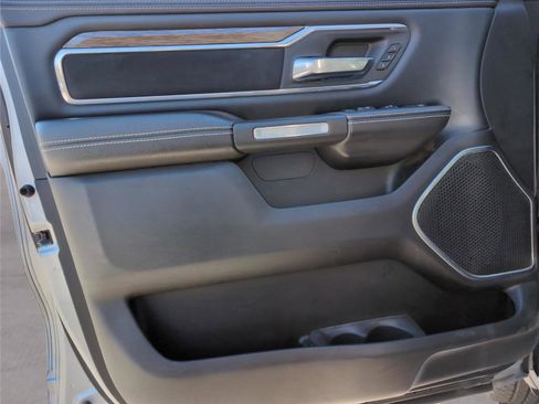Used 2019 RAM 1500 Laramie image 30