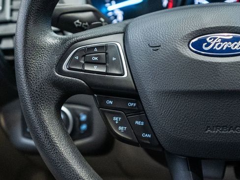 Used 2017 Ford Escape SE w/ Equipment Group 201A image 18