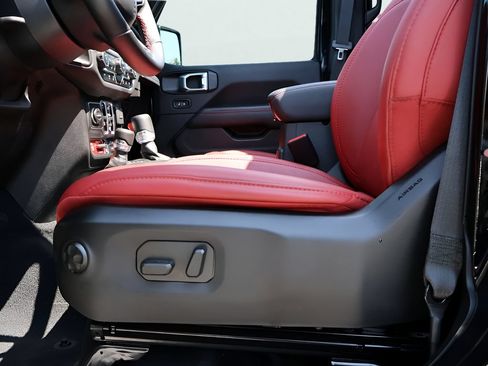Used 2024 Jeep Wrangler Unlimited Rubicon 392 AWD/4WD image 42