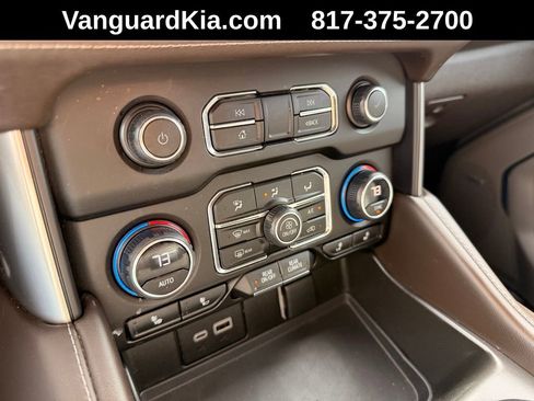 Used 2023 Chevrolet Suburban LT image 20