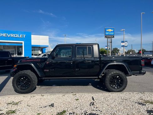 Used 2023 Jeep Gladiator Rubicon w/ LED Lighting Group AWD/4WD image 3