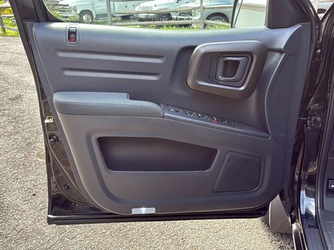Used 2013 Honda Ridgeline Sport image 13