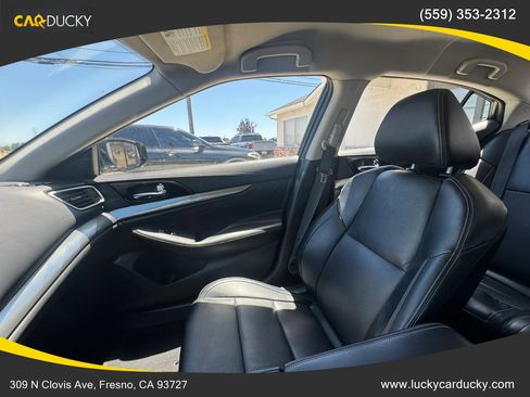 Used 2023 Nissan Maxima SV w/ Floor Mat Group FWD image 16