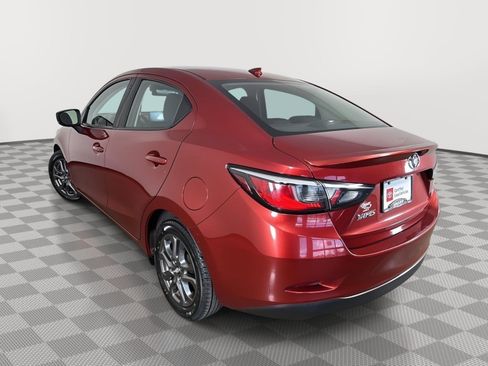 Used 2020 Toyota Yaris LE image 14
