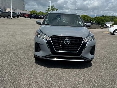 Certified 2022 Nissan Kicks SV FWD image 10