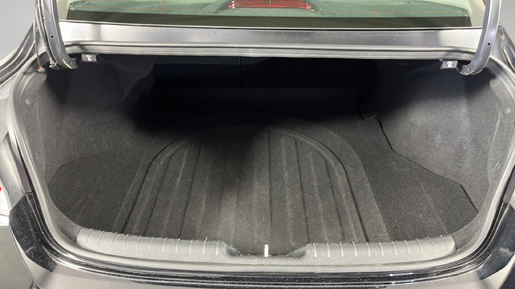 Used 2024 Hyundai Elantra Limited FWD image 38