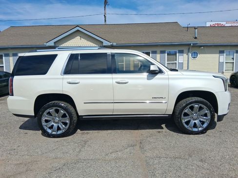 Used 2015 GMC Yukon Denali w/ Open Road Package RWD image 11