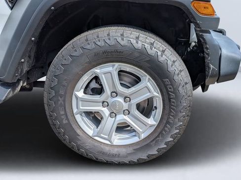 Used 2022 Jeep Wrangler Unlimited Sport AWD/4WD image 10