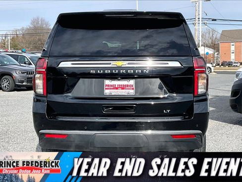 Used 2021 Chevrolet Suburban LT image 4