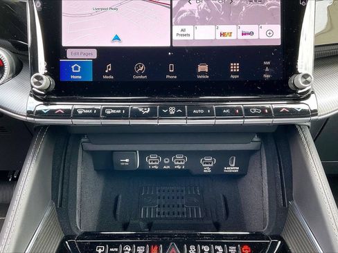 New 2026 Jeep Grand Wagoneer Summit w/ Rear Seat Video Group I AWD/4WD image 19