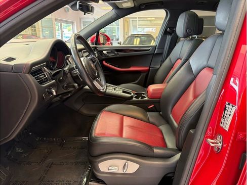 Used 2019 Porsche Macan AWD/4WD image 10