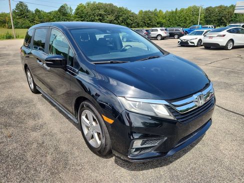 Used 2019 Honda Odyssey EX image 2