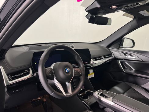 Used 2026 BMW X1 xDrive28i w/ Technology Package image 4