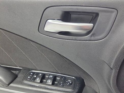 Used 2023 Dodge Charger SXT image 28