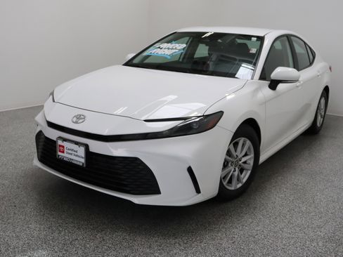 Certified 2025 Toyota Camry LE image 2