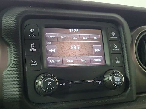 Used 2020 Jeep Wrangler Sport AWD/4WD image 18