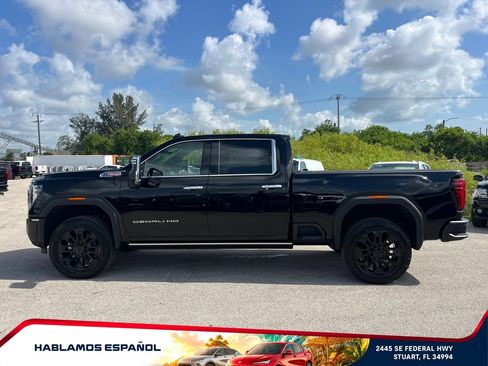 New 2026 GMC Sierra 2500 Denali w/ Denali Reserve Package AWD/4WD image 4