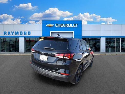 Used 2024 Chevrolet Equinox LS w/ LS Convenience Package AWD/4WD image 4