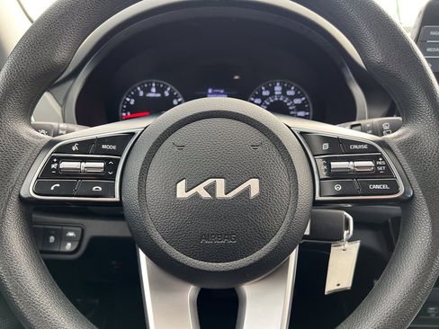 Used 2023 Kia Seltos LX AWD/4WD image 16