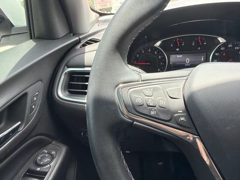Used 2024 Chevrolet Equinox LT FWD image 29